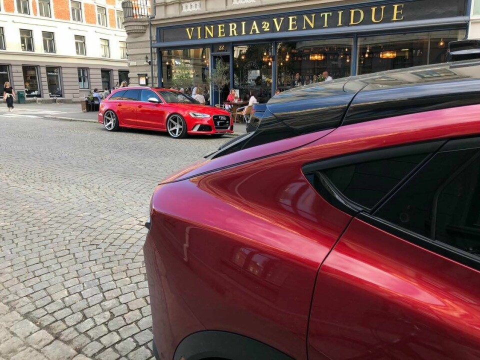 AUDA, AUDI: Det trendfølsomme spisestedet Vineria Ventidue ligger midt i smørøyet på Oslos beste vestkant og tiltrekker seg eiere med Audi RS6 og annet spetakkel.