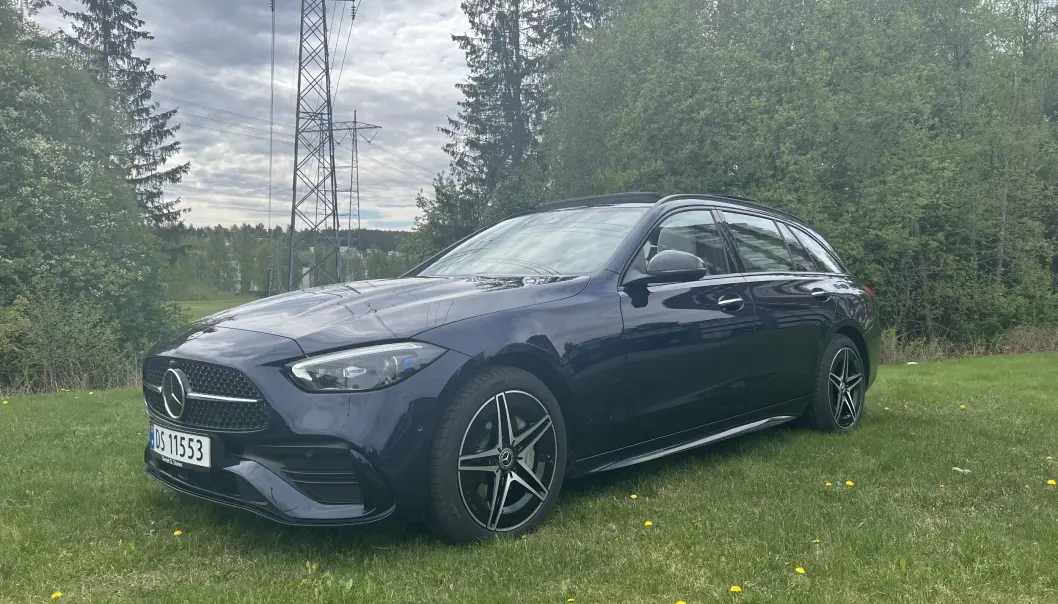 IMPONERER: 100 km elektrisk rekkevidde er høyst overkommelig på denne tiden av året for C-klasse. IMPONERER: 100 km elektrisk rekkevidde er høyst overkommelig på denne tiden av året for C-klasse.