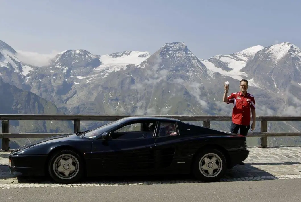 <span class="font-weight-bold" data-lab-font_weight_desktop="font-weight-bold">ITALIENSKE ALPER: </span>Ottar Olsen har bildebevis for at han tar sine ene av to Ferrarier til reisemål – hvor den absolutt hører hjemme. <span class="font-weight-bold" data-lab-font_weight_desktop="font-weight-bold">ITALIENSKE ALPER: </span>Ottar Olsen har bildebevis for at han tar sine ene av to Ferrarier til reisemål – hvor den absolutt hører hjemme.