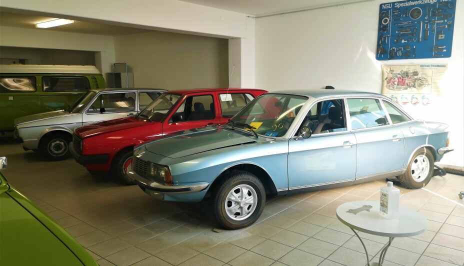 SVÆRT MODERNE: NSU Ro 80 debuterte i 1967 med et design langt forut for sin tid, wankelmotor og andre spennende løsninger. Dessverre var den svært upålitelig og ble en stor økonomisk belastning for produsenten. VW tok over NSU i 1969. Fra 1982 har svært mye Audi-design vært inspirert av denne.