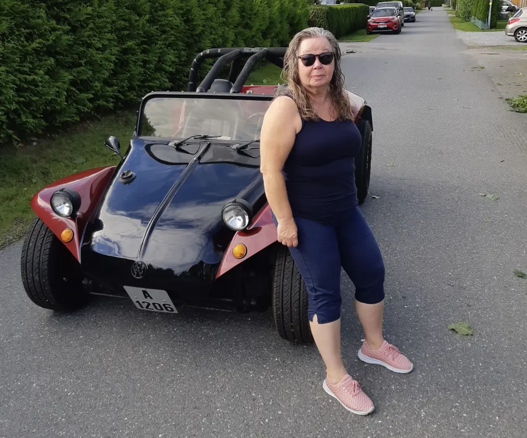 <span class="font-weight-bold" data-lab-font_weight_desktop="font-weight-bold">SOMMERSPORT: </span>Sol Ringnes i Rakkestad i Østfold startet Facebook-gruppen Beach Buggy Norge: Hun ville samle folk med samme interesse for kjøretøyet hun selv kaller «et leketøy». <span class="font-weight-bold" data-lab-font_weight_desktop="font-weight-bold">SOMMERSPORT: </span>Sol Ringnes i Rakkestad i Østfold startet Facebook-gruppen Beach Buggy Norge: Hun ville samle folk med samme interesse for kjøretøyet hun selv kaller «et leketøy».