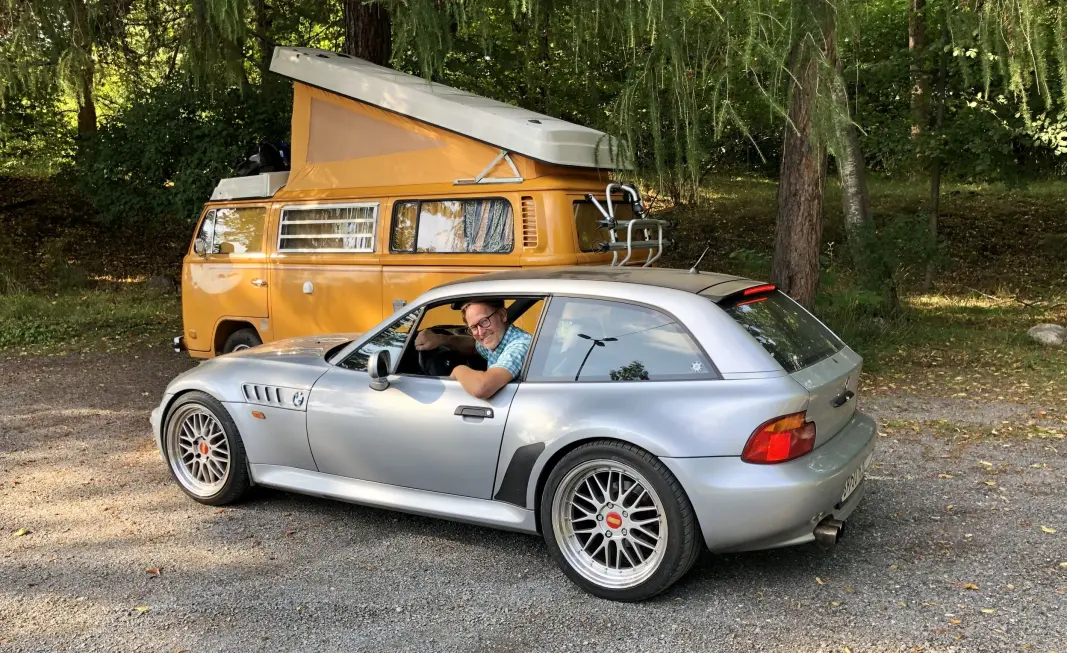 STASJONSRÆSER: Nils Erik Werenskiold synes BMW Z3 Coupé er så annerledes interessant at han har holdt fast ved sitt eksemplar i hele 12 år. STASJONSRÆSER: Nils Erik Werenskiold synes BMW Z3 Coupé er så annerledes interessant at han har holdt fast ved sitt eksemplar i hele 12 år.