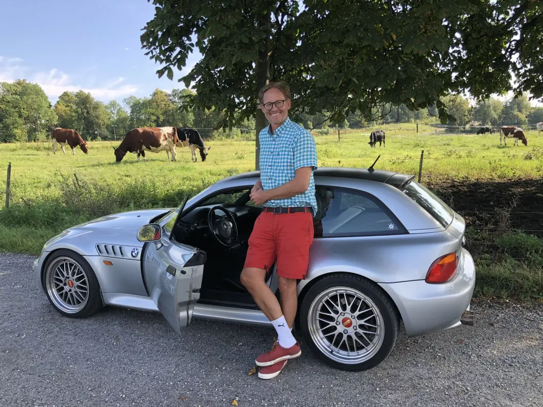<span class="font-weight-bold" data-lab-font_weight_desktop="font-weight-bold">RASEDYR:</span> Industridesigner Nils Erik Werenskiold kjører BMW Z3 Coupé fordi få andre ønsker å gjøre det samme. <span class="font-weight-bold" data-lab-font_weight_desktop="font-weight-bold">RASEDYR:</span> Industridesigner Nils Erik Werenskiold kjører BMW Z3 Coupé fordi få andre ønsker å gjøre det samme.
