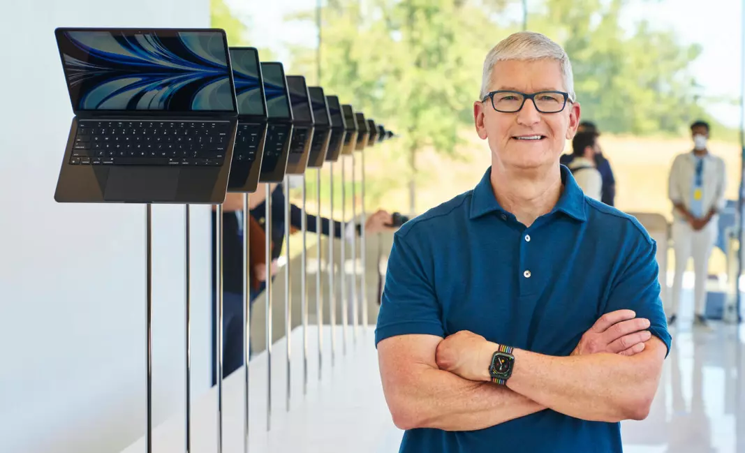VIL, VIL IKKE: Kommer Apple-sjef Tim Cook til å sette i gang bilproduksjon?
