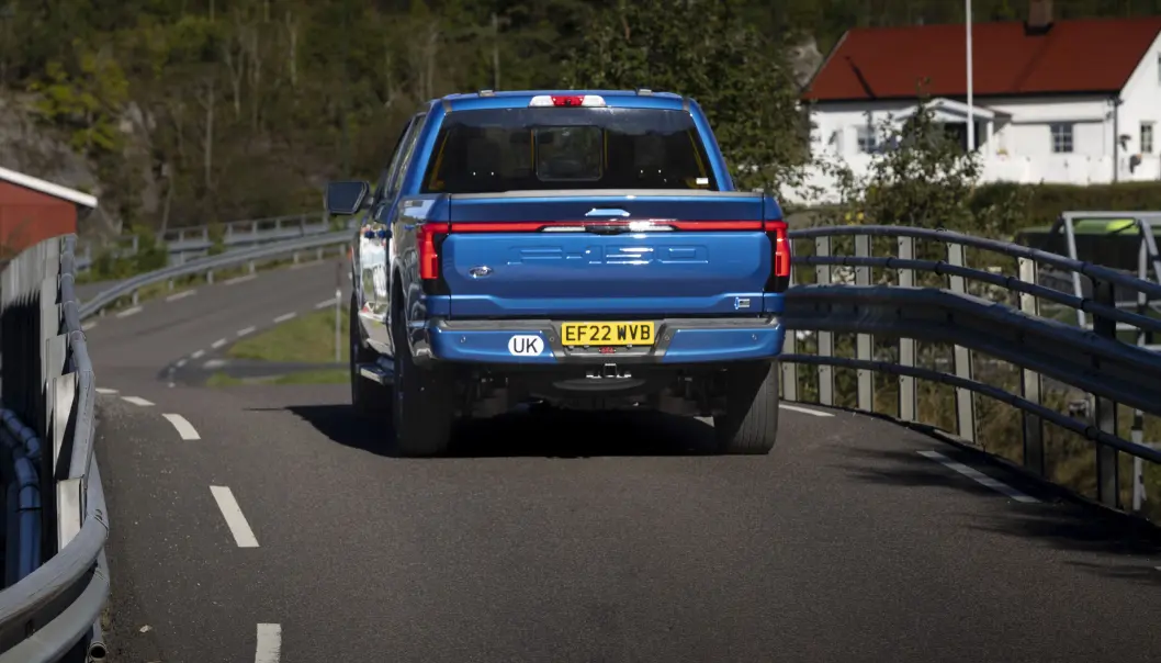 <span class=" font-weight-bold" data-lab-font_weight_desktop="font-weight-bold">TURIST: </span>En UK-registrert amerikaner på tur i norske Son noen timer. Lenge nok til å gjøre et solid inntrykk. <span class=" font-weight-bold" data-lab-font_weight_desktop="font-weight-bold">TURIST: </span>En UK-registrert amerikaner på tur i norske Son noen timer. Lenge nok til å gjøre et solid inntrykk.