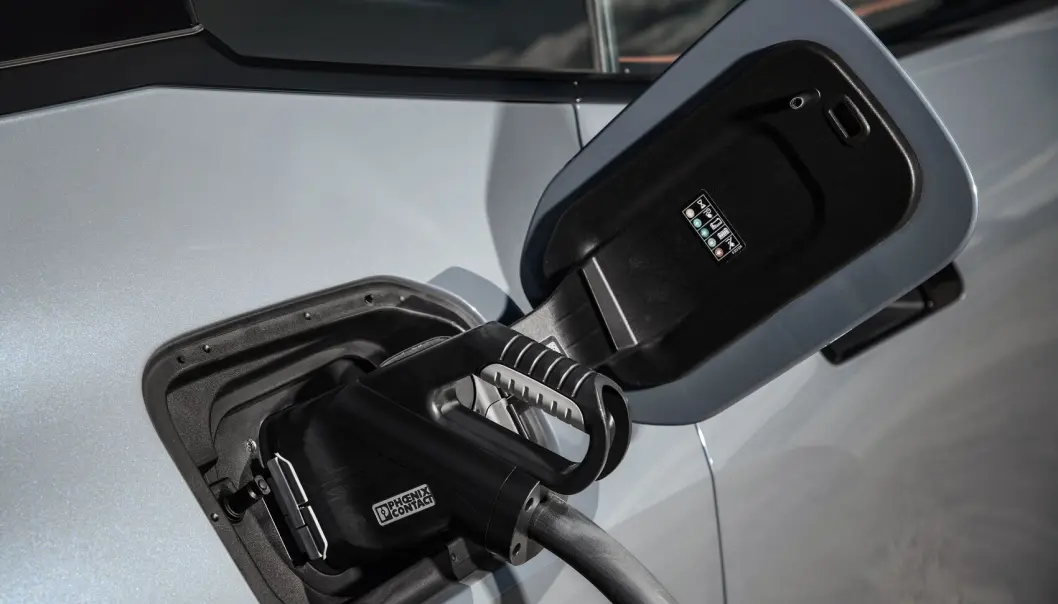 <span class=" font-weight-bold" data-lab-font_weight_desktop="font-weight-bold">ENKELT: </span>Plug&Charge er så enkelt som det høres ut: Du setter inn laderen, lader, og blir fakturert automatisk. Inne brikke, app eller sms. <span class=" font-weight-bold" data-lab-font_weight_desktop="font-weight-bold">ENKELT: </span>Plug&Charge er så enkelt som det høres ut: Du setter inn laderen, lader, og blir fakturert automatisk. Inne brikke, app eller sms.