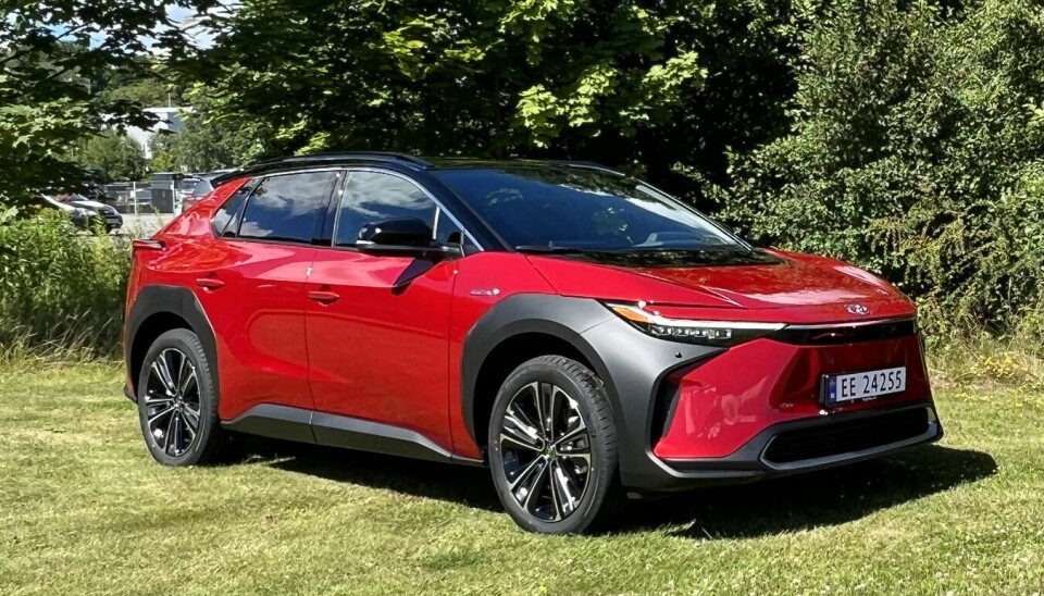 TRØST: Kunder som bestilte en Toyota bZ4X innen 25. juni, og som fortsatt venter på bilen, får moms og vektavgift dekket.