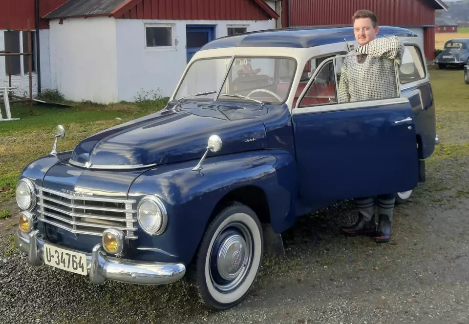 BLÅMANN: Ole Martin Schei mener hans egen Volvo Duett lukter nesten nyere enn nybilene som trillet av samlebåndet i fabrikken i Göteborg.
