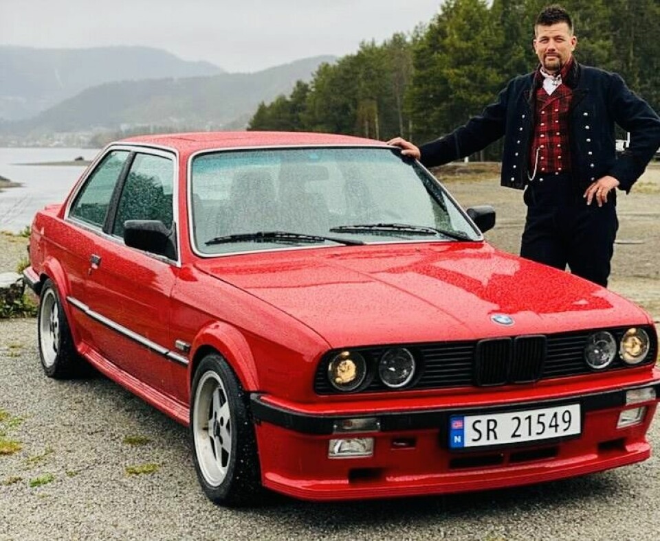 RØD SONE: Kenneth Volden satser alt på signalrød BMW av typen E30. Foto: PRIVAT