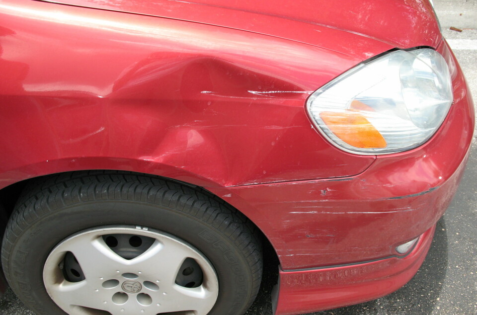 UTSATT: Det er gjerne bilens høyreside som blir skadet.