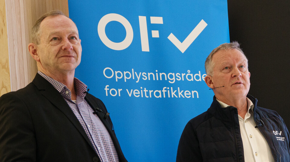 REGNER PÅ BILHOLD-KOSTNADER: Jan Petter Røssevold (t.v.) og Øyvind Solberg Thorsen i Opplysningsrådet for veitrafikken.
