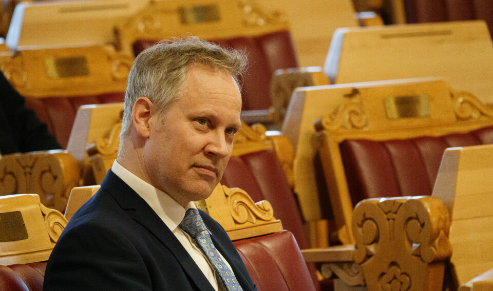 VENTER: Samferdselsminister Jon-Ivar Nygård (Ap) under debatten i Stortinget torsdag.