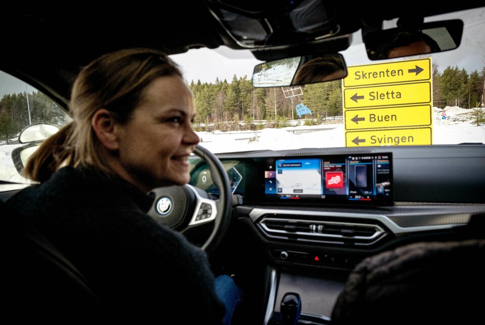 TRYGGHET:
Det er fint å vite mest mulig
om hvordan bilen din oppfører seg i forskjellige krevende situasjoner. Bildet viser Marianne Søhagen, seniorrådgiver for trafikksikkerhet i NAF.