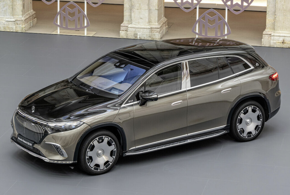 EQS SUV-FORMAT: I ytre mål er Mercedes-Maybach-versjonen nær identisk med Benz-utgaven.