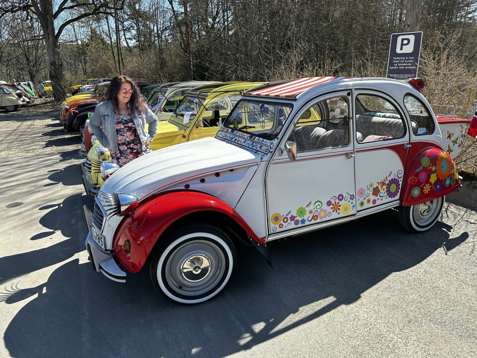 LYKKEHJUL: «Gladbilen Lykke» er Tove Olafsens livsprosjekt. Citroën 2CV har alltid fulgt henne gjennom livet i en annen form, og nå satser hun alt på et karosseri i full blomstring.
