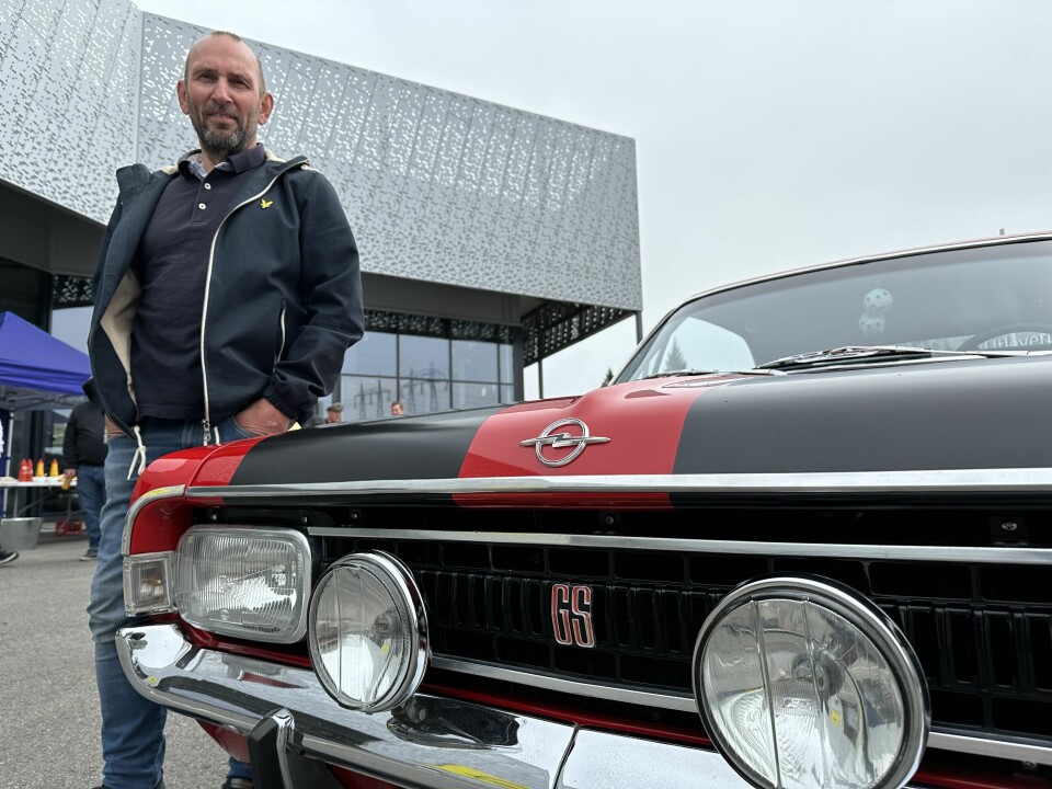 FRONTMANN: Jon Thomas Bonde er midtpunkt i en slekt som sogner til Opel-utgaver med spesielt vellykket design og detaljer.