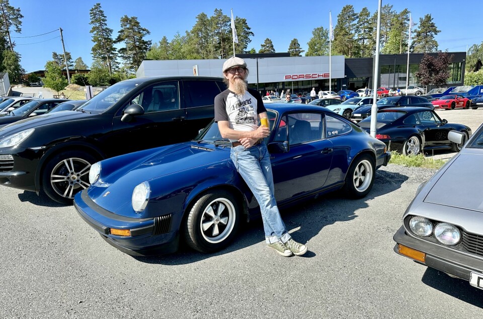 PORSCHE-TREFF: Ove Østerud kjører Porsche 911 fra 1969 som en tidligere eier ved et uhell moderniserte med plaststøtfangere.