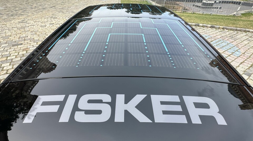 SOLCELLETAK: Ocean er en av de første bilene med solceller på taket. Energigevinsten er mest symbolsk, men eksperter tror solceller innen få år kan sikre brorparten av energien biler behøver for hverdagskjøringen.