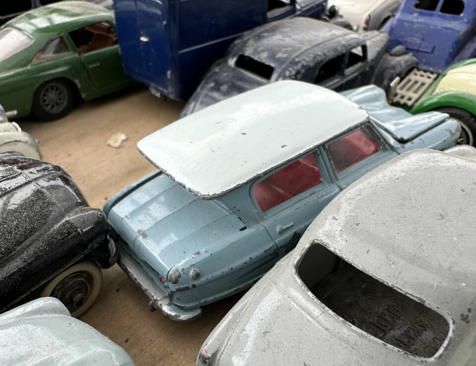 BLANDA DROPS: Robert Leulier selger alt fra varebiler med firmalogoer til design som var sjokkerende moderne for 60 år siden – som Citroën Ami 6.