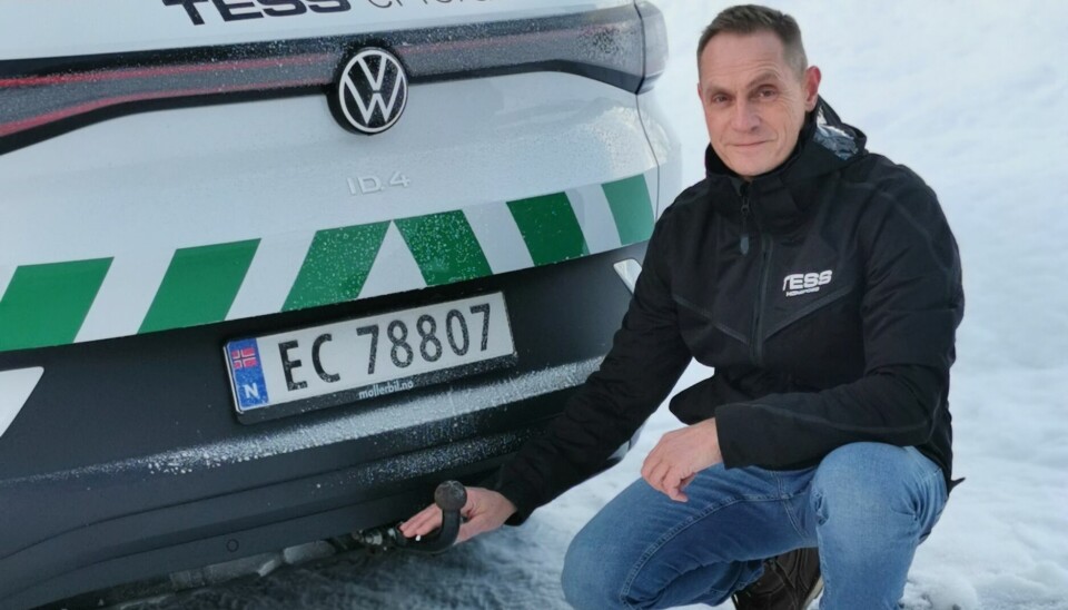 KROK-TRØBBEL: Ole Aalde Nyhagen hans VW ID.4 med uoriginalt tilhengerfeste.