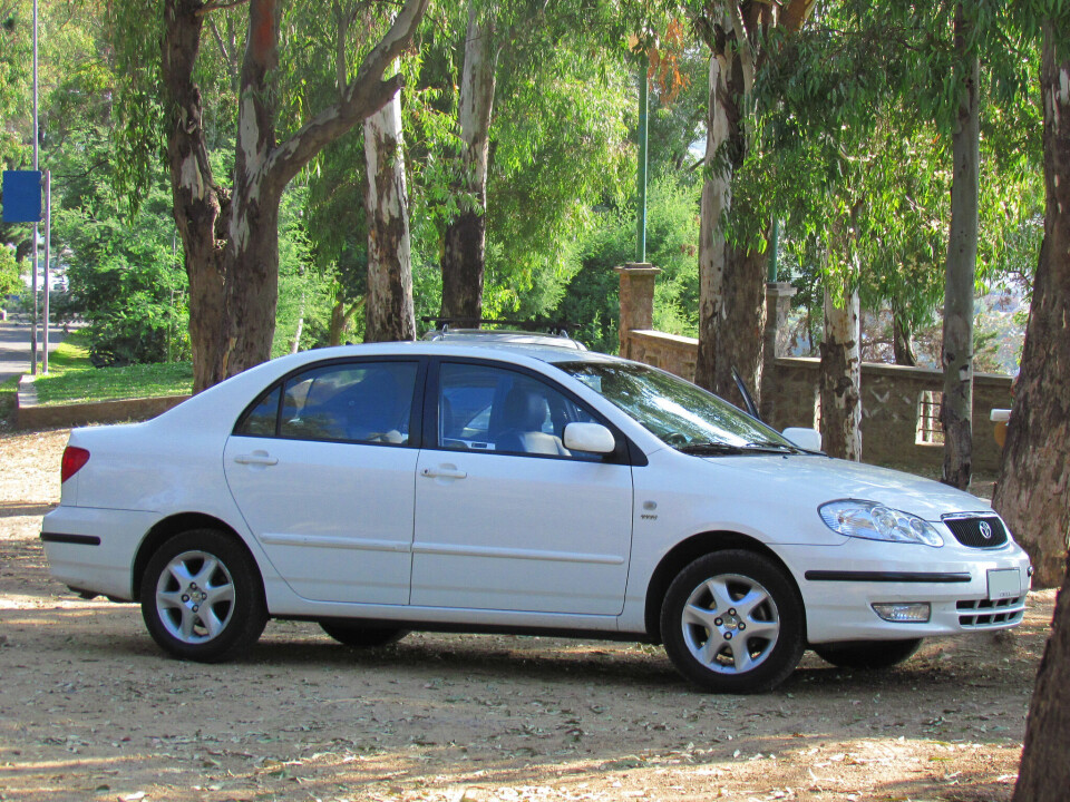 MULIG KANDIDAT: Bildet viser en Toyota Corolla fra 2004.