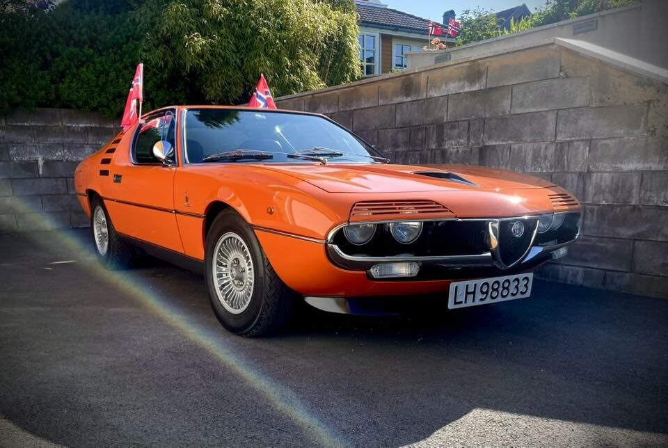 JA VI ELSKER: Agnar Rugtveit i Spanne i Rogaland mener Alfa Romeo Montreals italienske sjel tåler vaiende fornorsking. Foto: PRIVAT