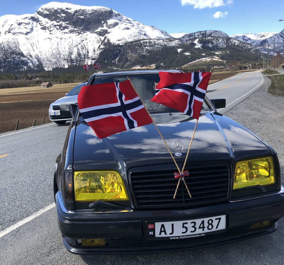 FURET VÆRBITT: For mange er mai den mektigste måneden med snø på fjelltoppene, blomsterdaler, grisetøffe veteranbiler og høy flaggfaktor. Foto: KARL EIRIK HAUG