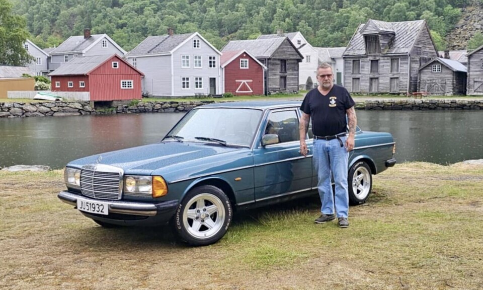 «REKKEHUS»: Rune Einemo er har flere Mercedeser i stallen enn andre har hatt i en hel slekt. Foto: JOHANNES EINEMO