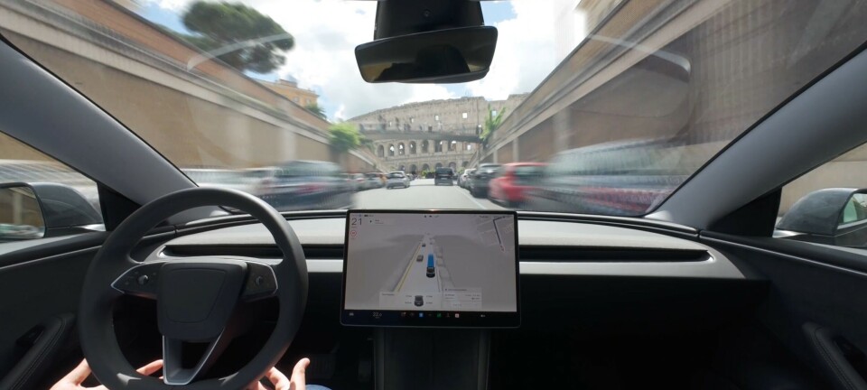 Hevder de kjører på rødt og krasjer i lyskryss