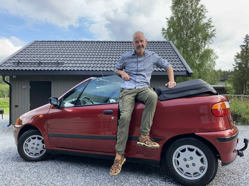 KLATRESTATIV: Harald Morten Utness nekter seg ingenting med den halvgamle, åpne åpenbaringen Fiat Punto.