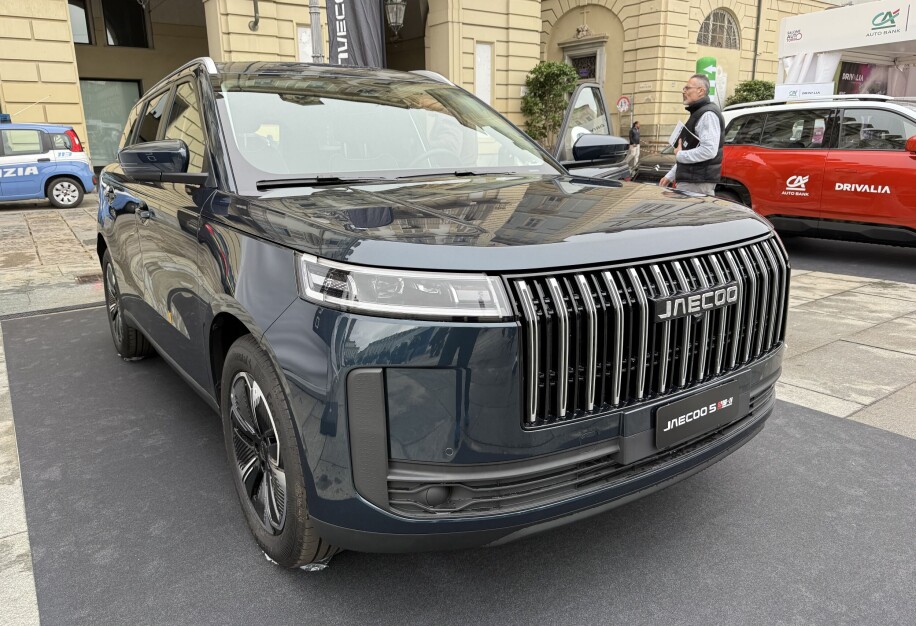 Chery med faststoff-batteri som klarer 130 mil